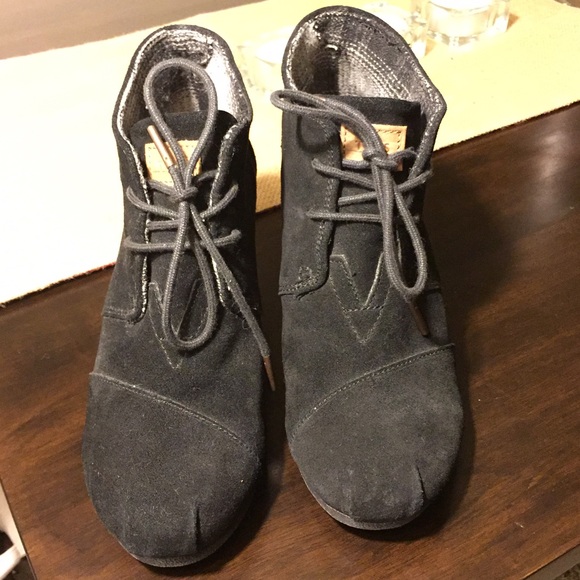 TOMS black suede 'desert' wedges - Picture 3 of 4